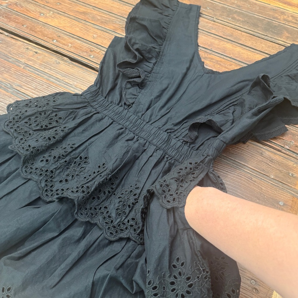 Gap Black Organic Cotton Eyelet Tiered Mini Dress Flutter Sleeve V-Neck Small - Picture 4 of 8